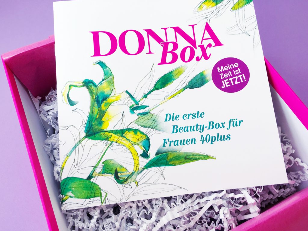 DONNA BOX 02 - unboxed